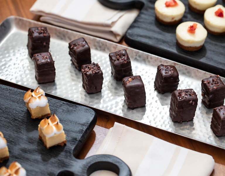 Large Desserts